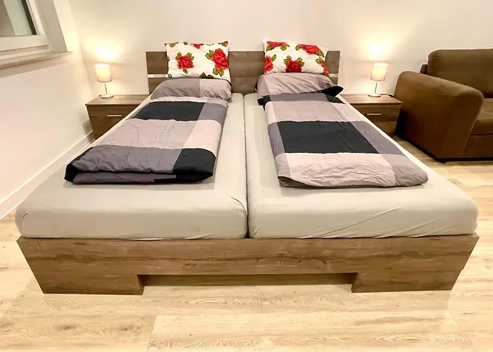 Neu Grosse Einzimmerwohnung Im Zentrum Goldstadt Pforzheim Schloessle