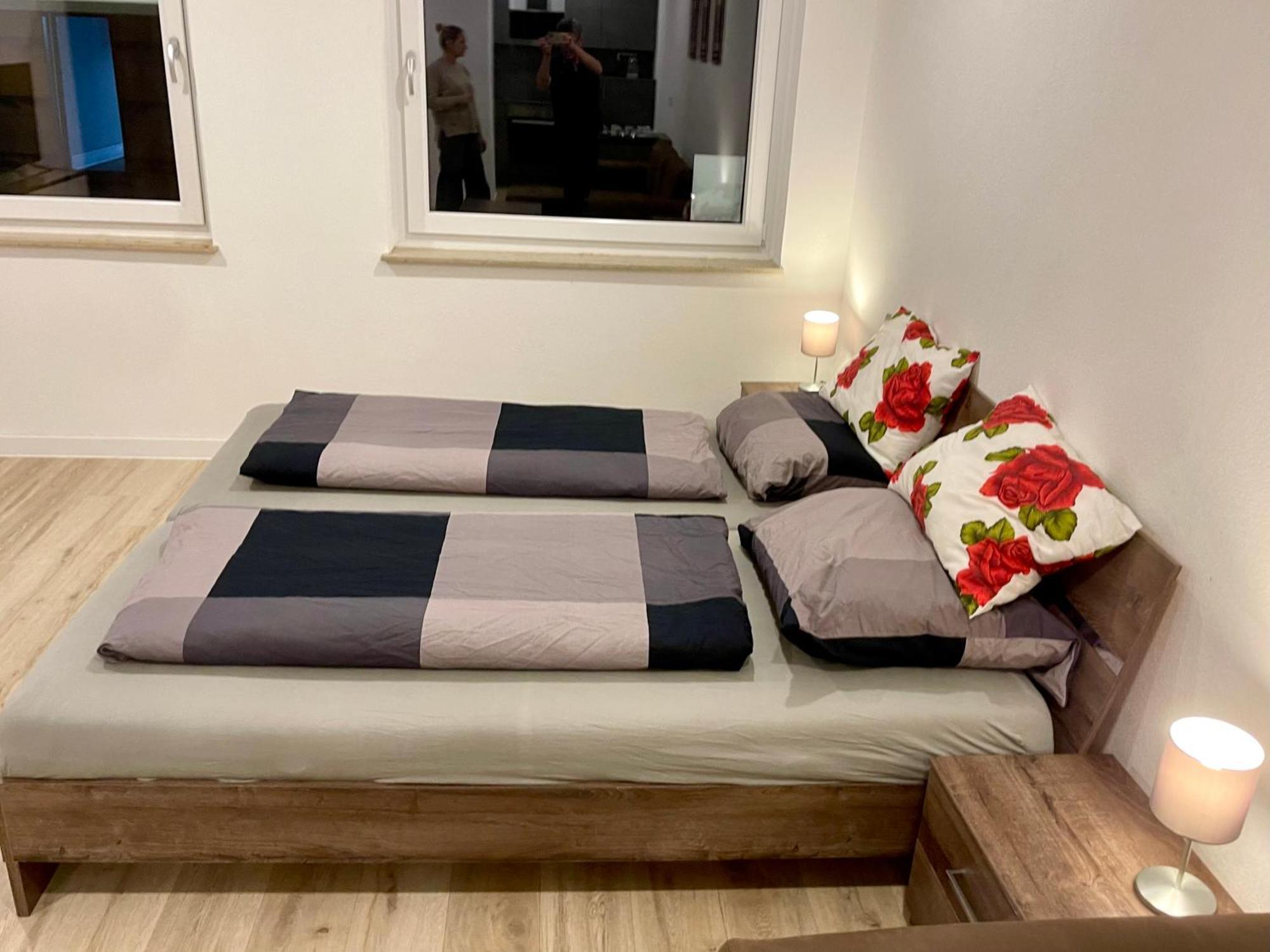 Apartment Neu Grosse Einzimmerwohnung Im Zentrum Goldstadt Schloessle