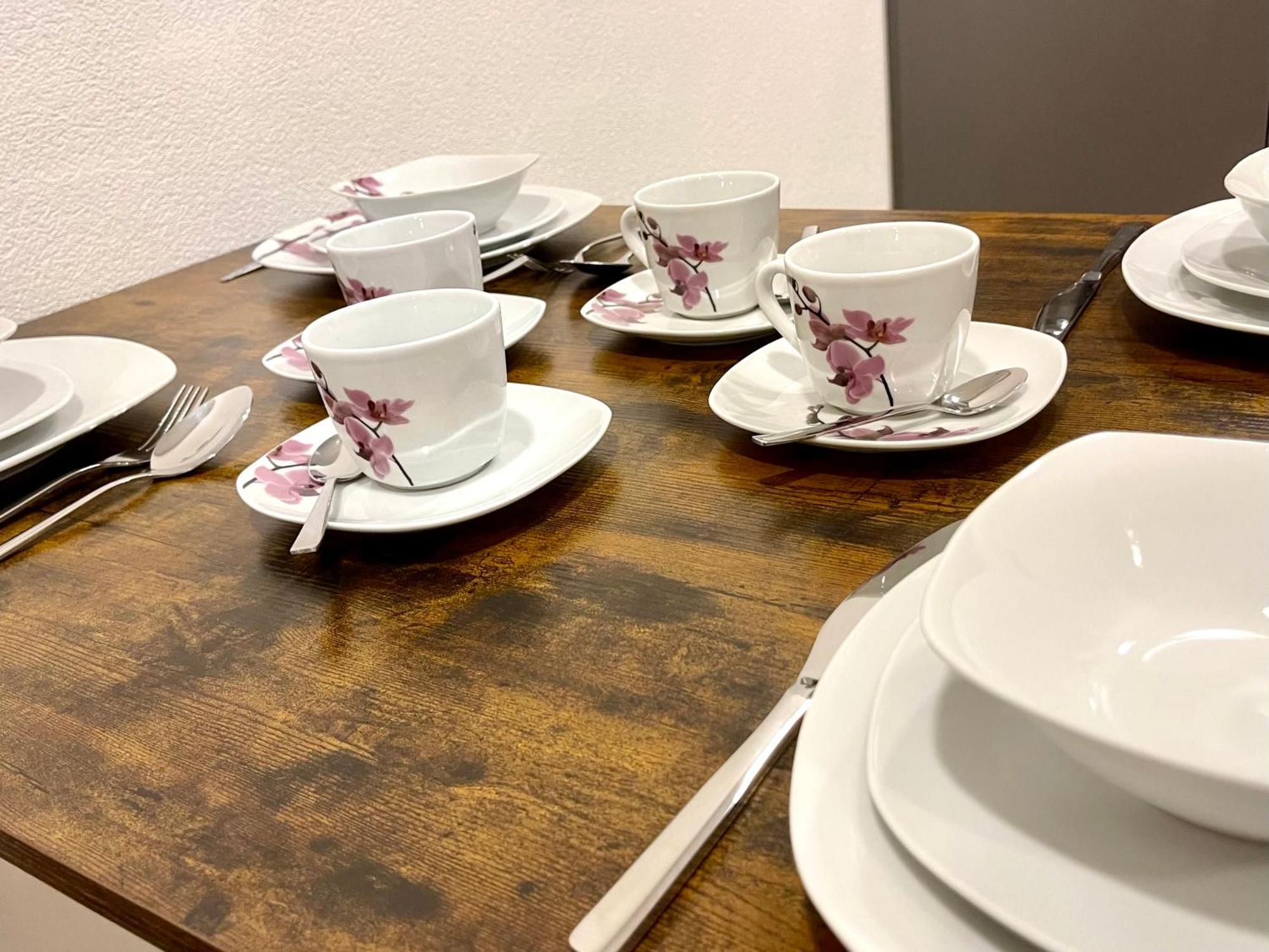 Neu Grosse Einzimmerwohnung Im Zentrum Goldstadt Schloessle Apartment