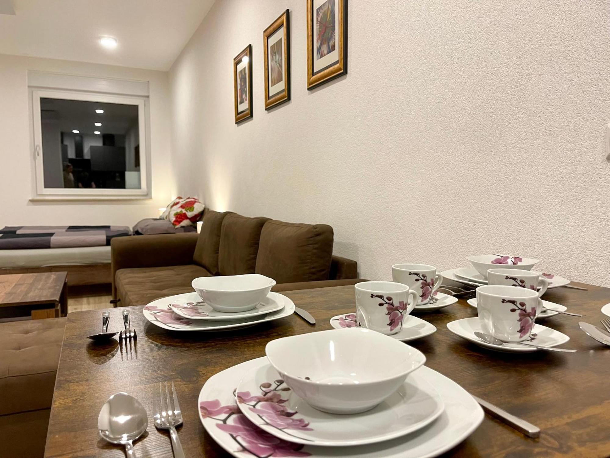Neu Grosse Einzimmerwohnung Im Zentrum Goldstadt Schloessle Apartment Pforzheim
