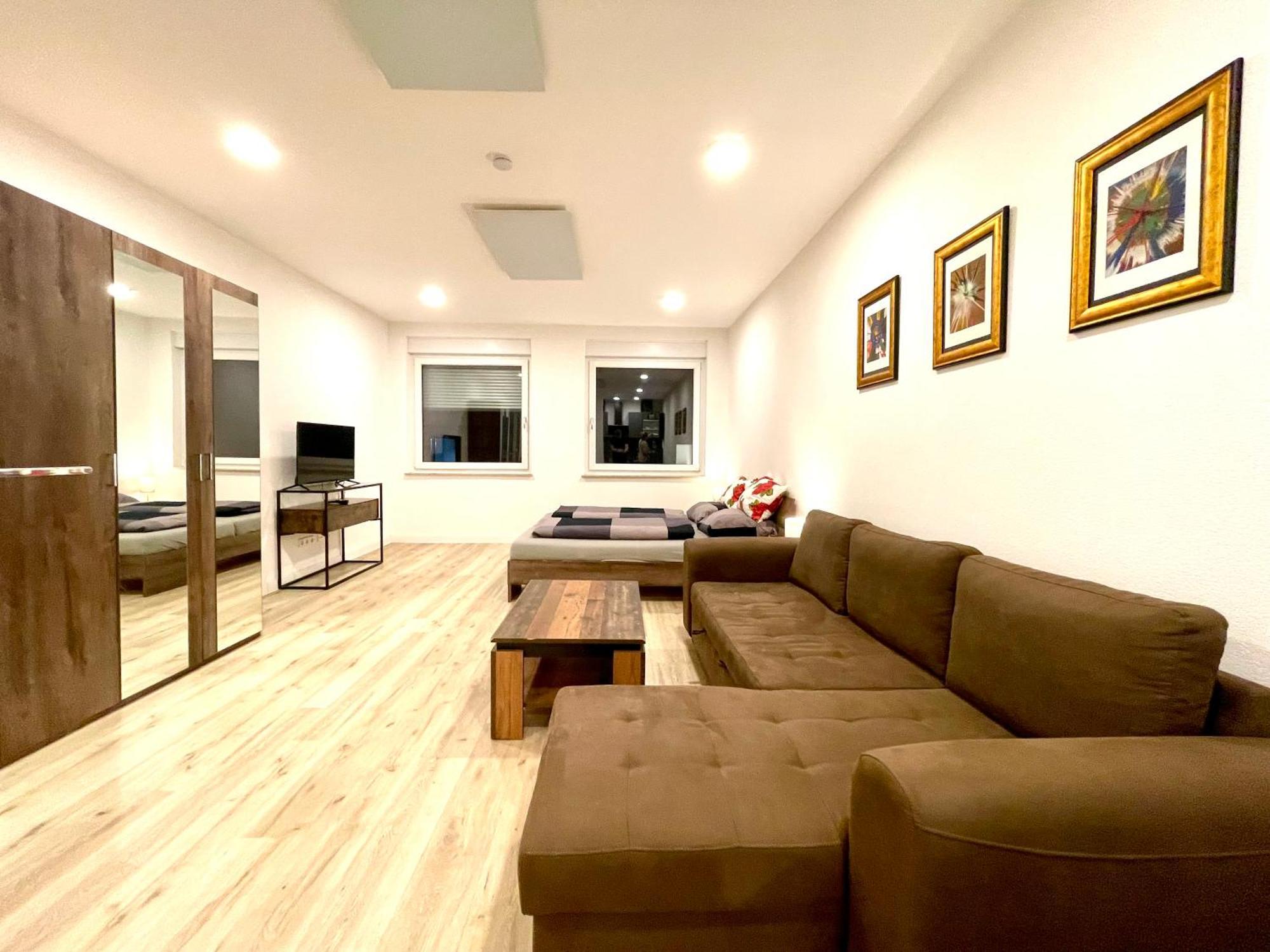 Neu Grosse Einzimmerwohnung Im Zentrum Goldstadt Schloessle Apartment Pforzheim