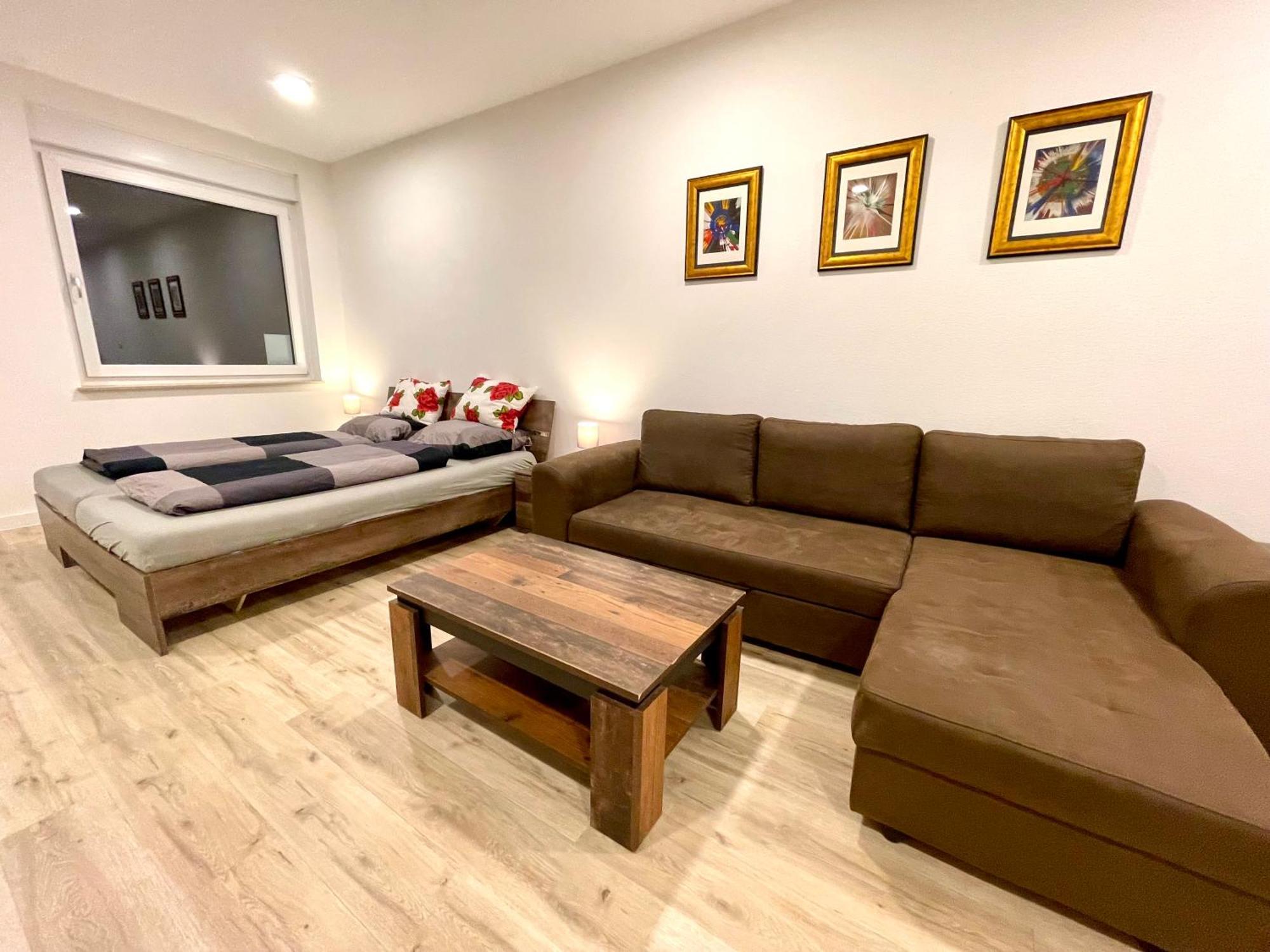 Neu Grosse Einzimmerwohnung Im Zentrum Goldstadt Schloessle *